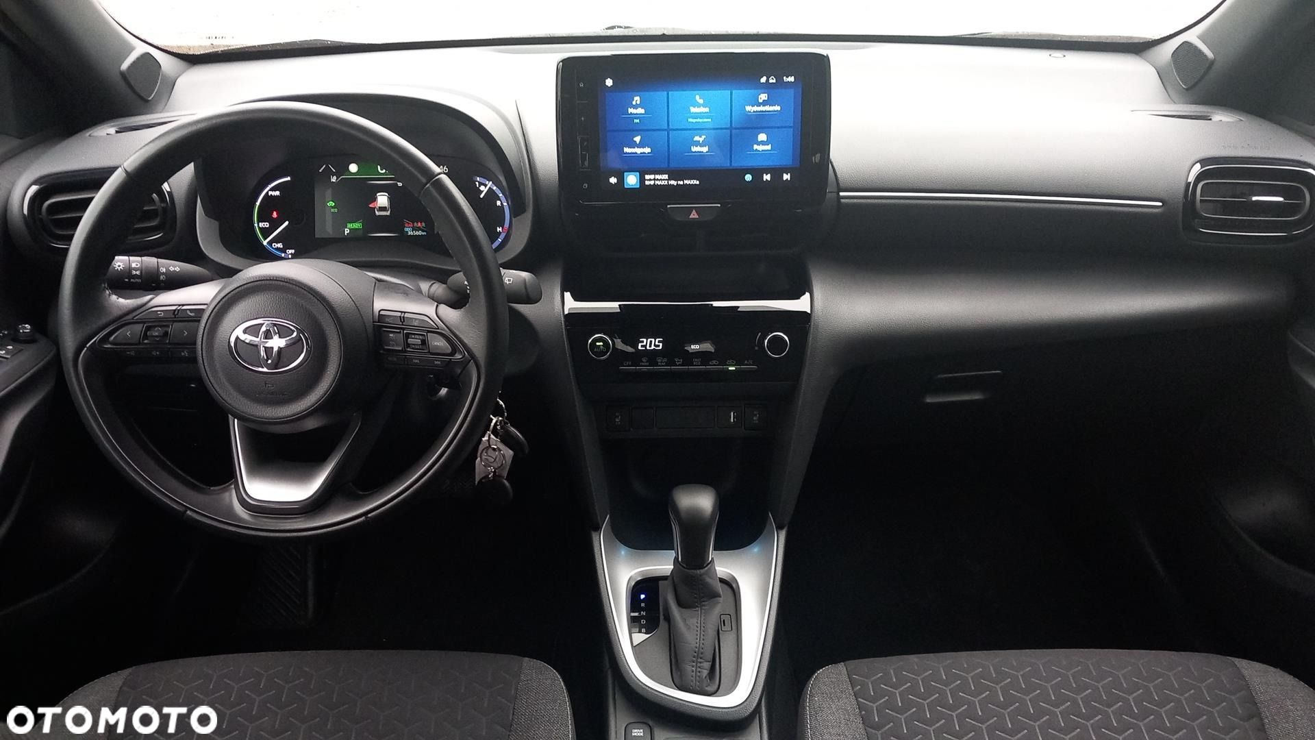 Toyota Yaris Cross - 16