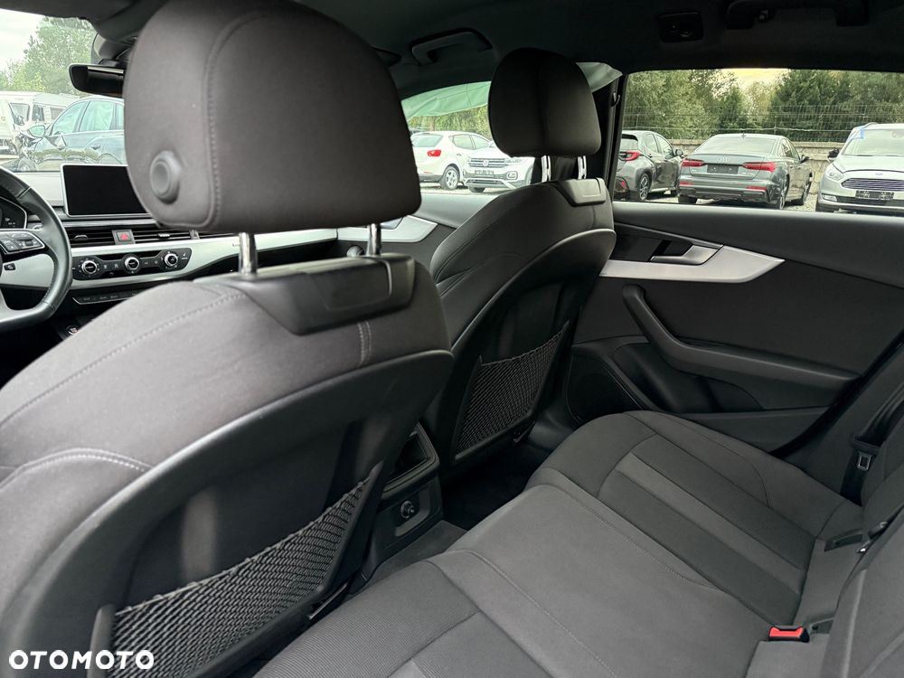 Audi A4 Avant null - 14