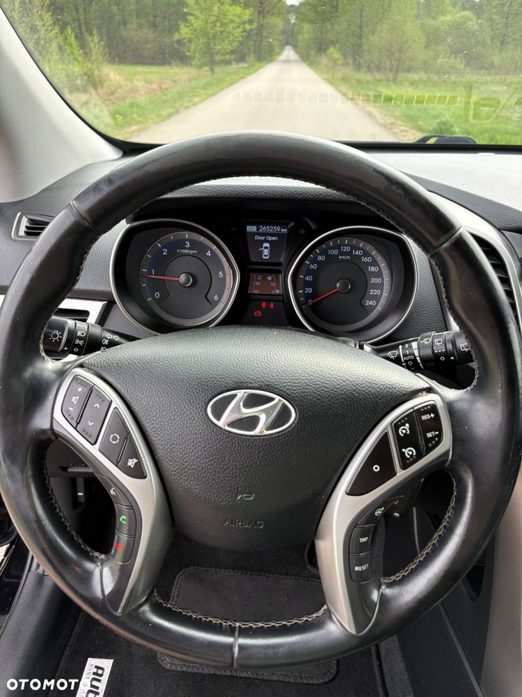 Hyundai i30 1.6 CRDi Fifa World Cup Edition - 14