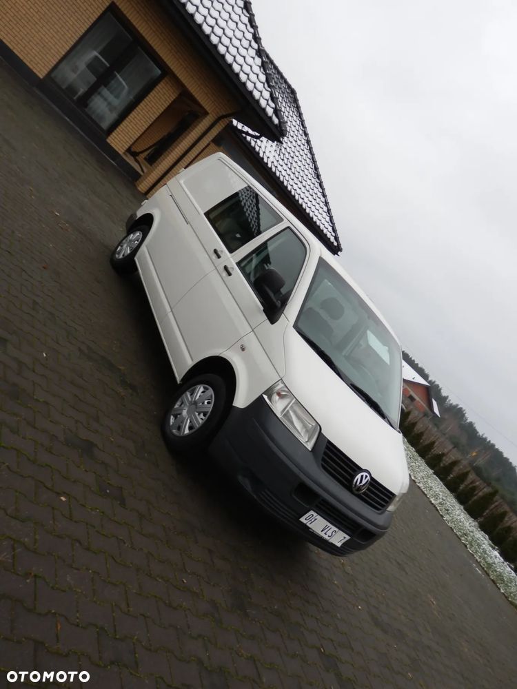 Volkswagen Transporter - 2