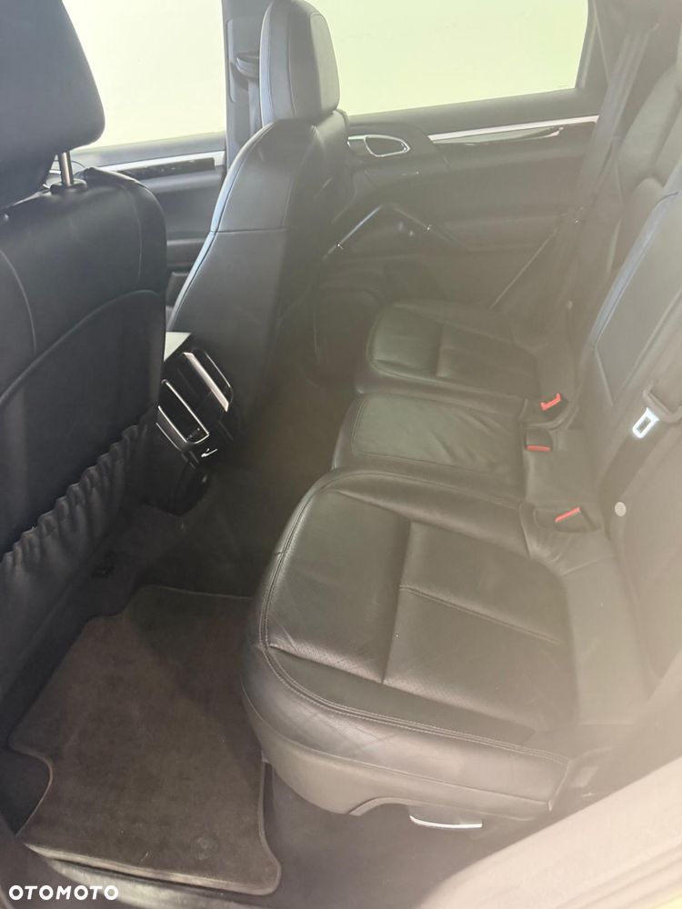 Porsche Cayenne - 10