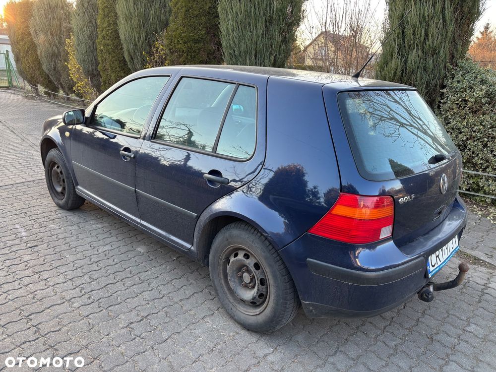 Volkswagen Golf - 5