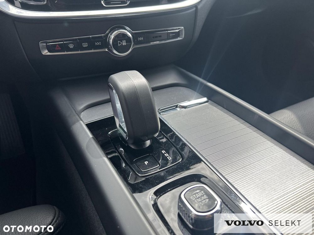 Volvo V60 Cross Country - 17