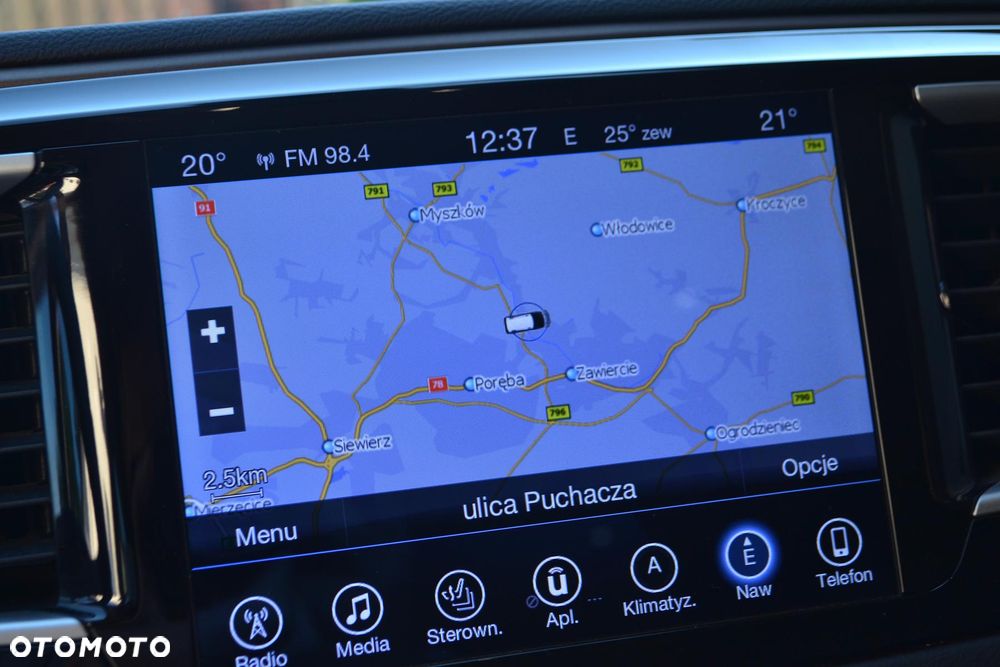 Chrysler Pacifica - 34