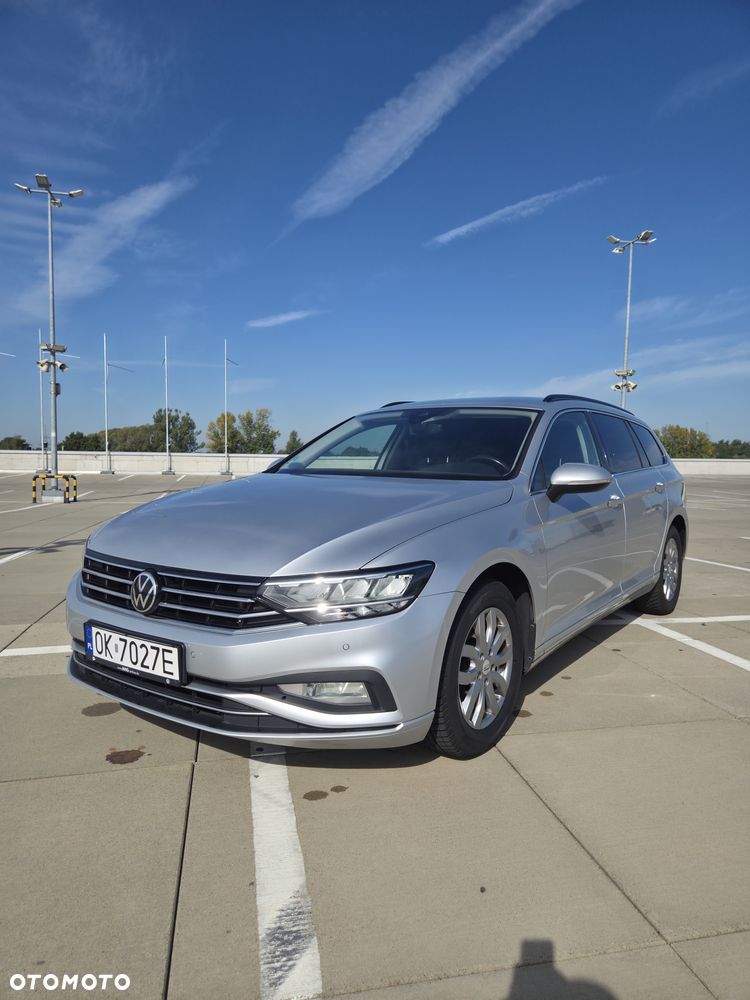 Volkswagen Passat 2.0 TDI SCR DSG Business - 1