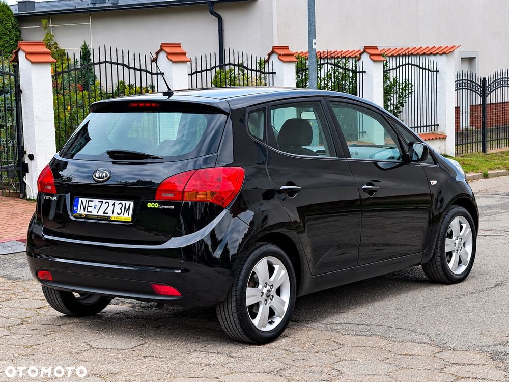 Kia Venga - 8