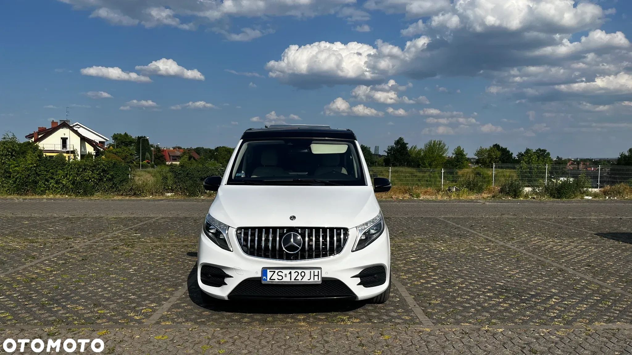 Mercedes-Benz Klasa V - 1