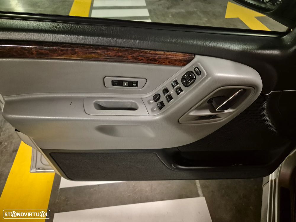 Jeep Grand Cherokee 2.7 CRD Overland - 28