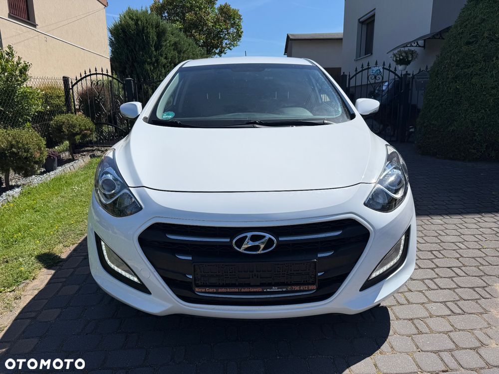 Hyundai i30 blue 1.4 YES Gold - 35