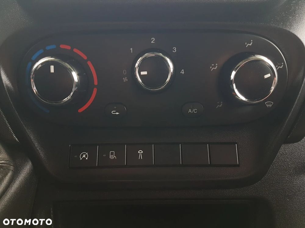 Iveco DAILY KONTENER NISKOPODŁOGOWY 4,43x2,23x2,42 SKLEP FOODTRUCK BAR KLIMA KONIOWÓZ KAMPER - 39