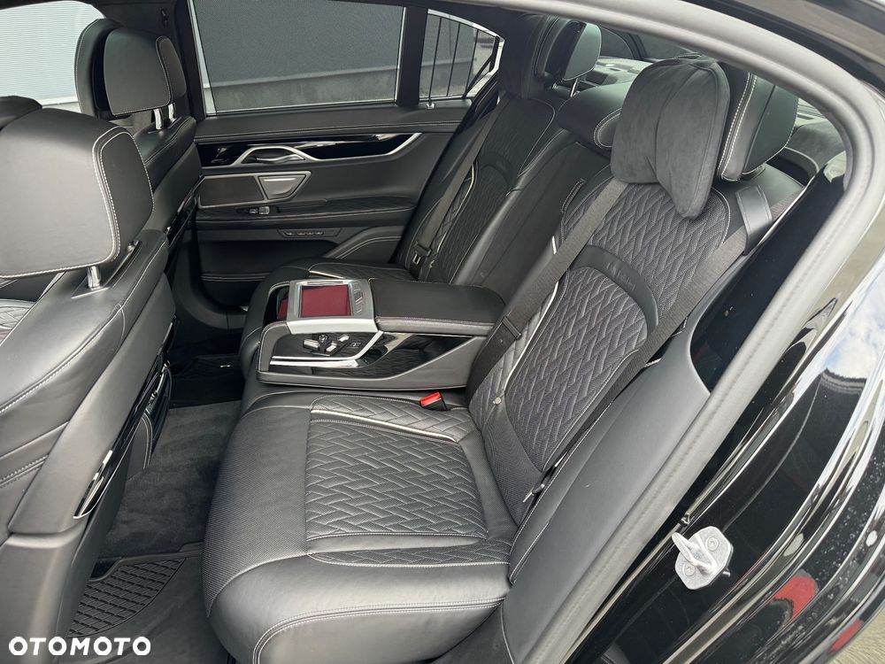 BMW Seria 7 750d xDrive - 17