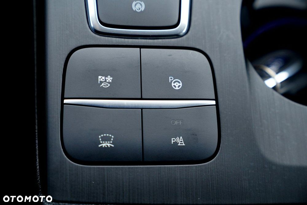 Ford Kuga - 28