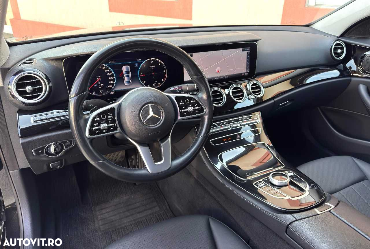 Mercedes-Benz E - 21