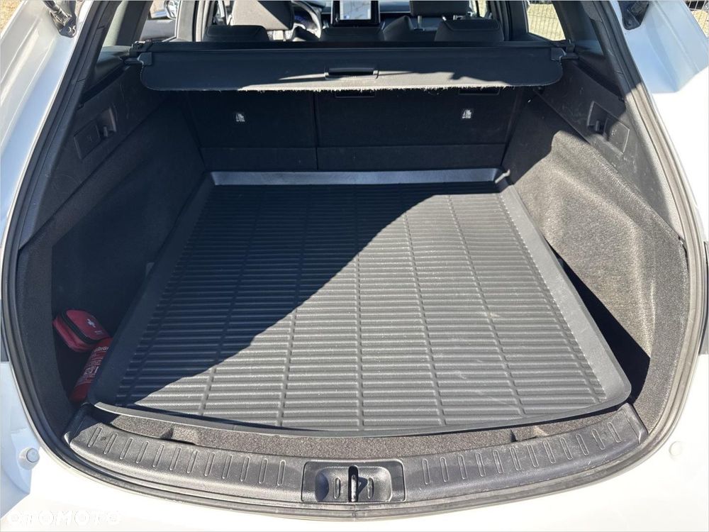 Toyota Corolla 1.8 Hybrid Comfort - 17