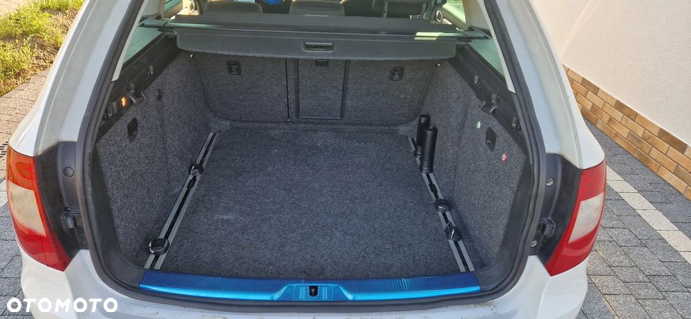 Skoda Superb 2.0 TDI Elegance DSG - 9