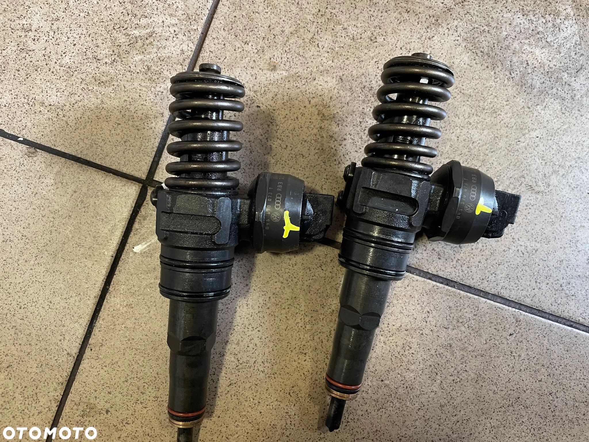 Pompowtryskiwacz VW Audi 038130073T - 1