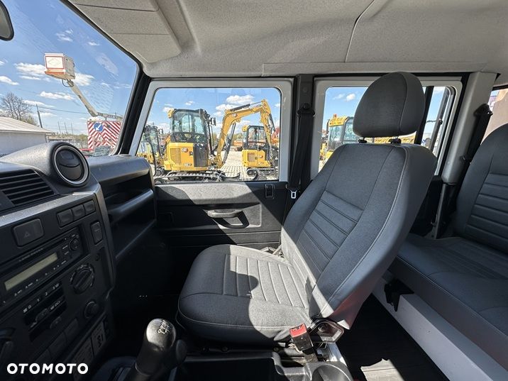 Land Rover Defender 2.2 TD4 E - 22