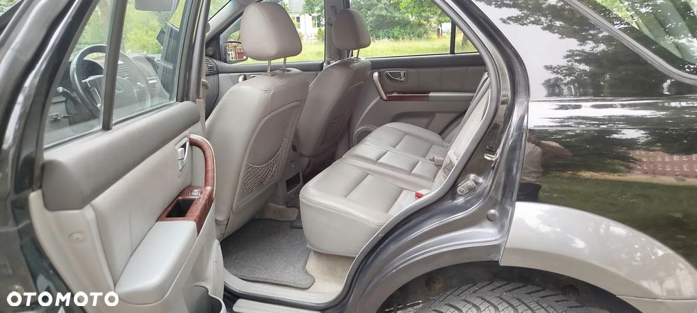 Kia Sorento 2.4 LX - 6