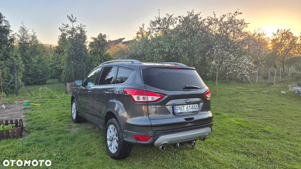 Ford Kuga 2.0 TDCi 2x4 Titanium - 13