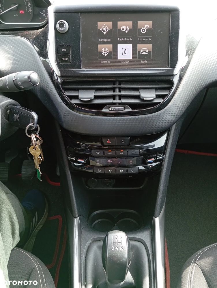 Peugeot 2008 1.2 Pure Tech Active EU6 - 12