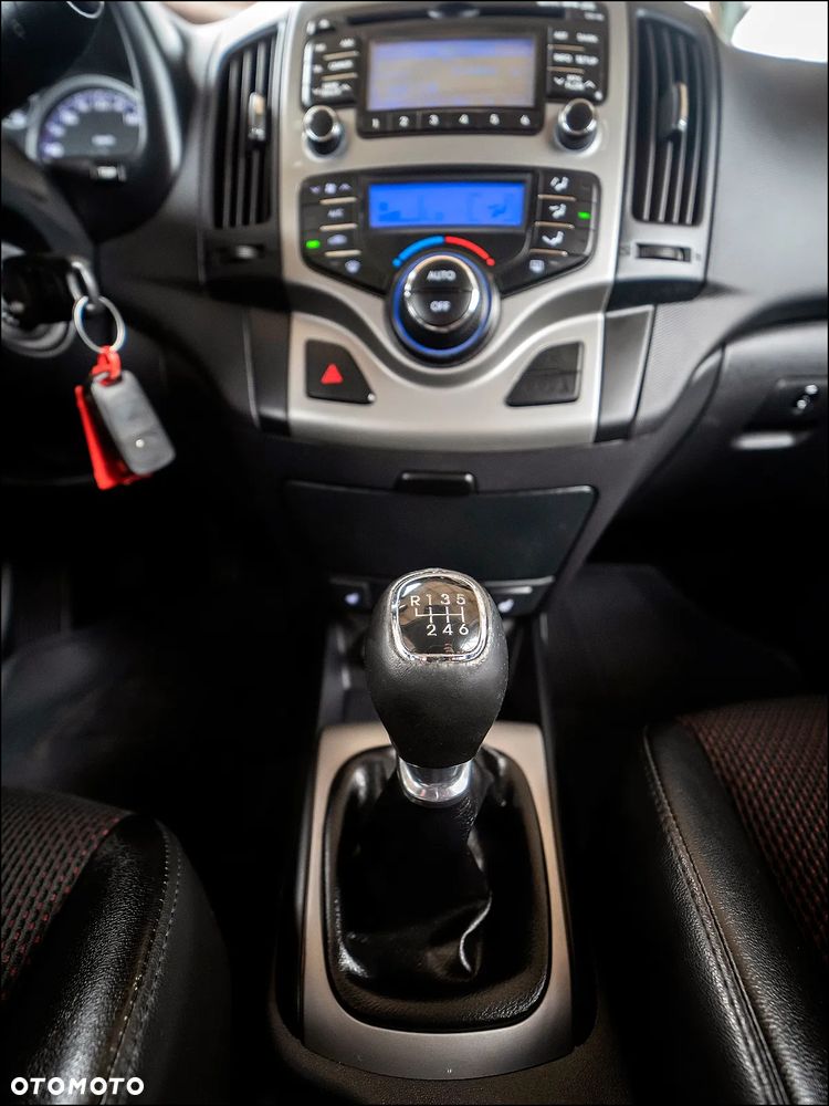 Hyundai i30 - 23