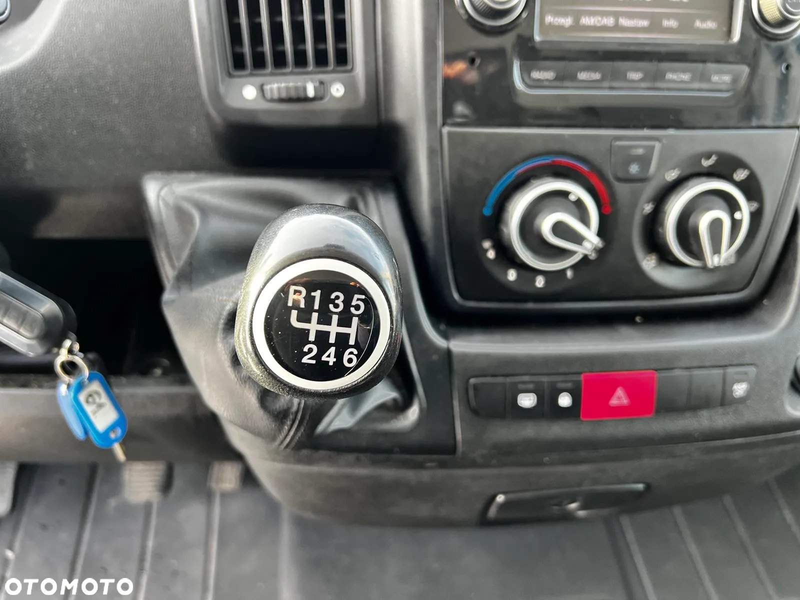 Peugeot Boxer 435 2.2 BlueHDi 121kW/165KM  L3H2  AutoSerwis - wciągarka - 18