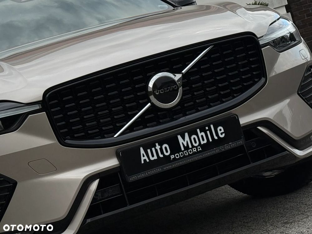 Volvo XC 60 B4 D AWD Plus Dark - 30