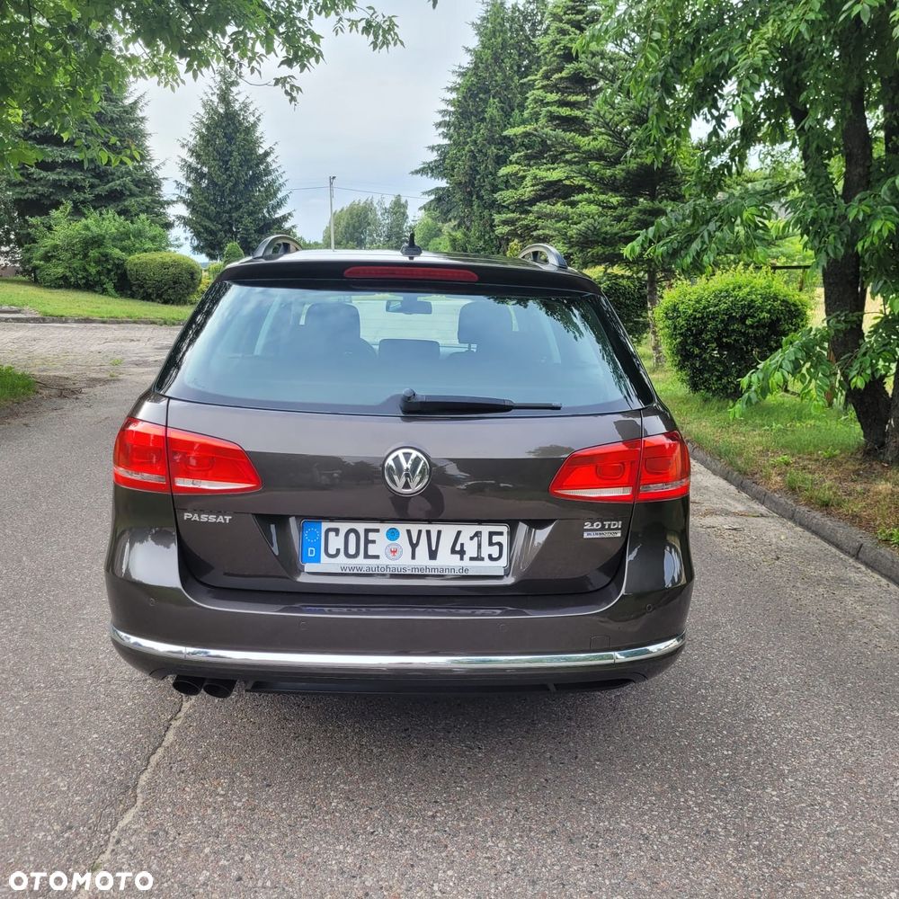 Volkswagen Passat 2.0 TDI Highline - 9