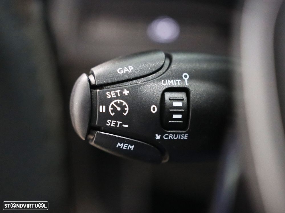 Peugeot 5008 1.5 BlueHDi GT Line J19 EAT8 - 9