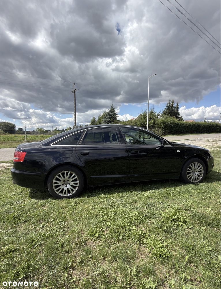 Audi A6 Limousine 2.4 - 4