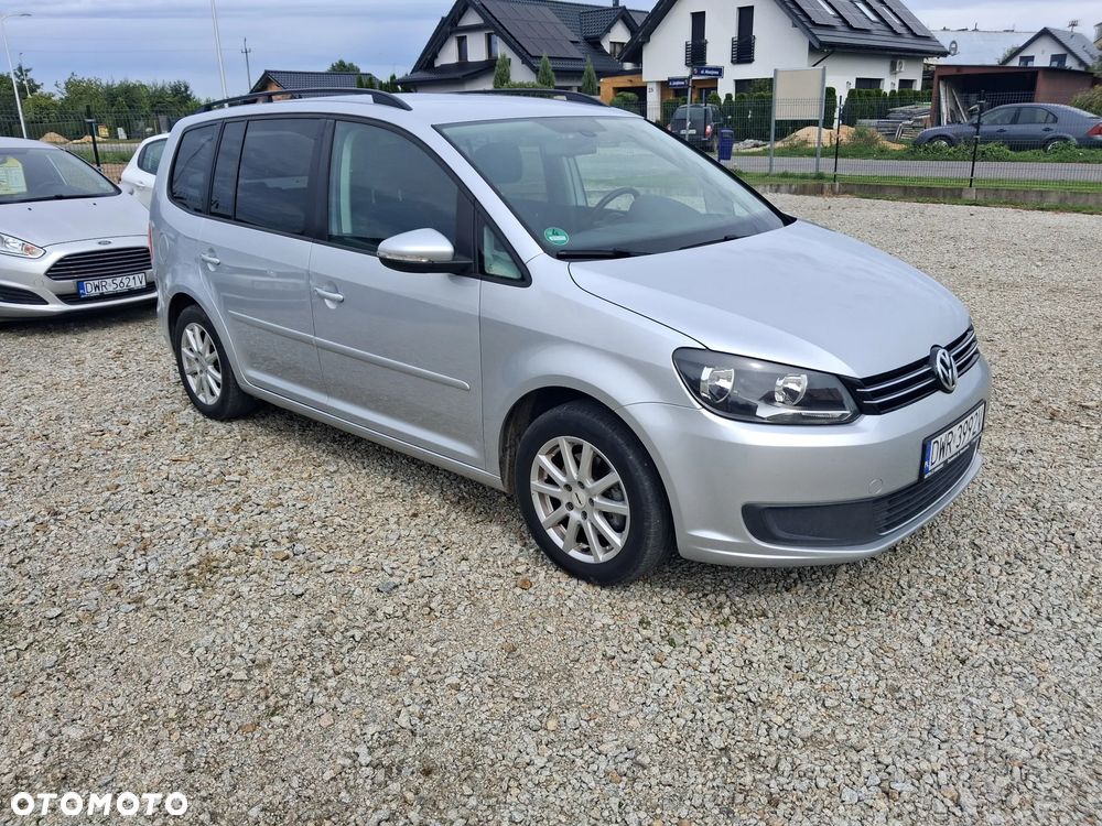 Volkswagen Touran - 4