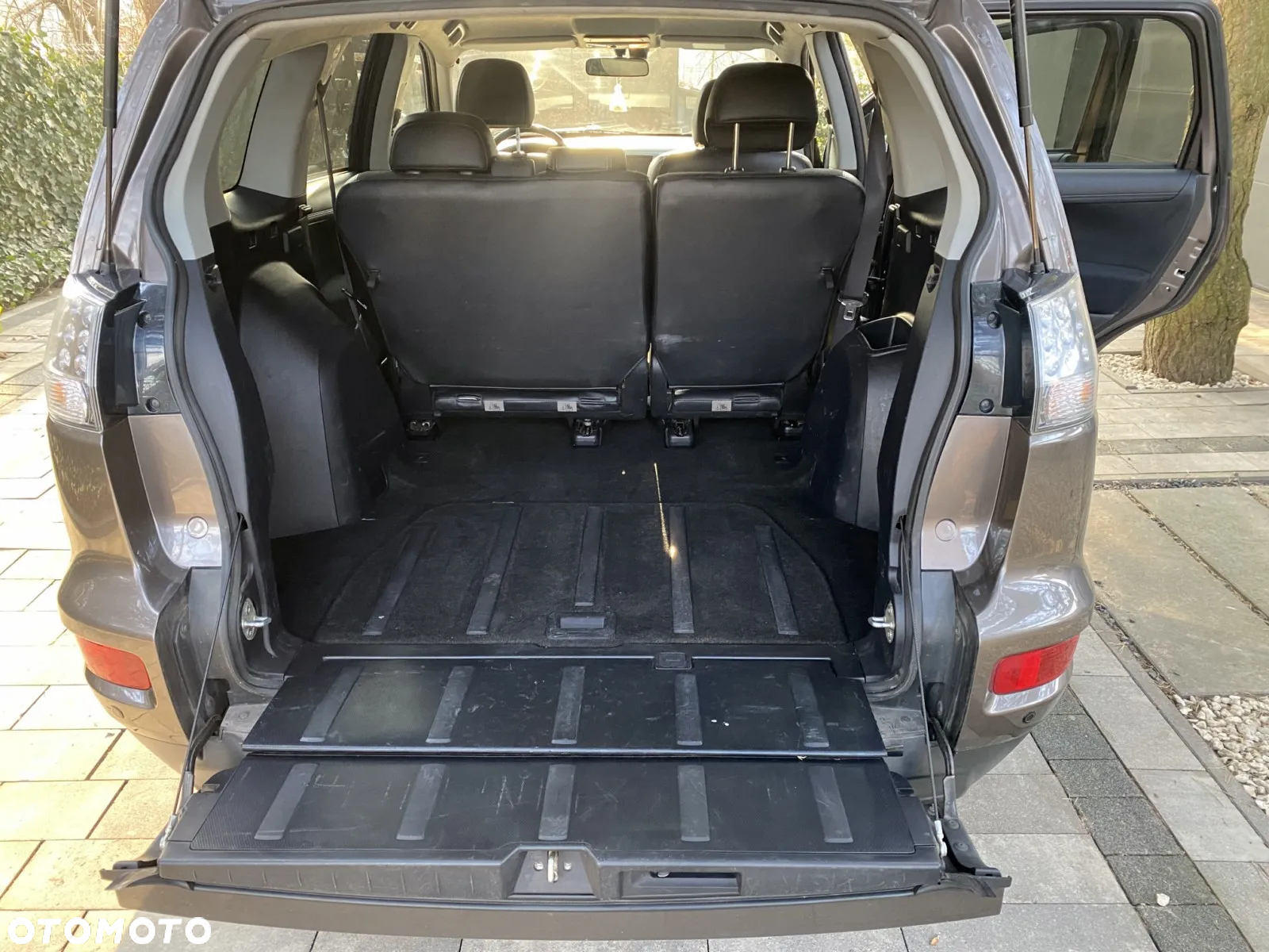 Mitsubishi Outlander - 6