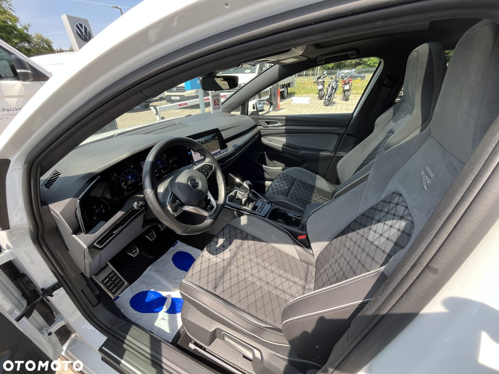 Volkswagen Golf - 12