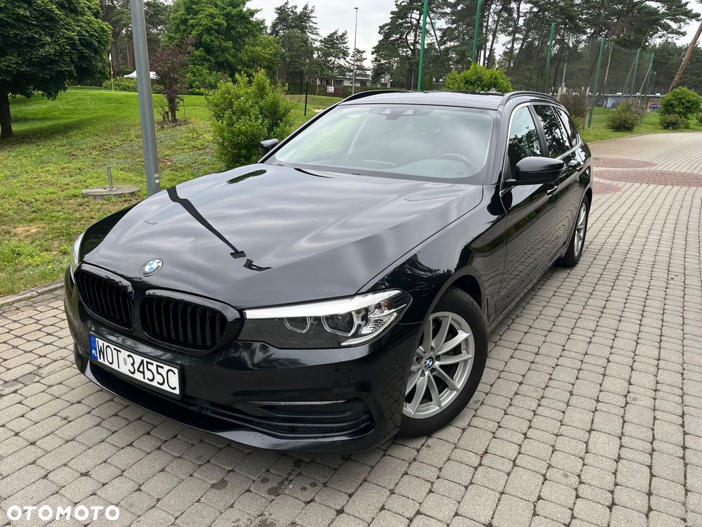 BMW Seria 5 518d - 12