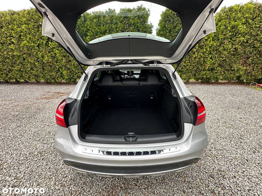 Mercedes-Benz GLA 180 d 7G-DCT AMG Line - 17