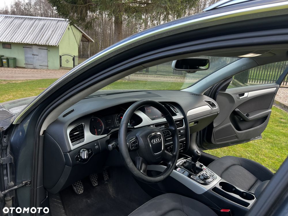 Audi A4 Avant - 16