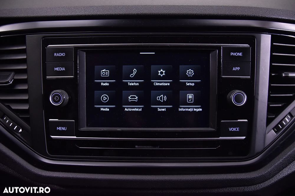 Volkswagen T-Roc - 18