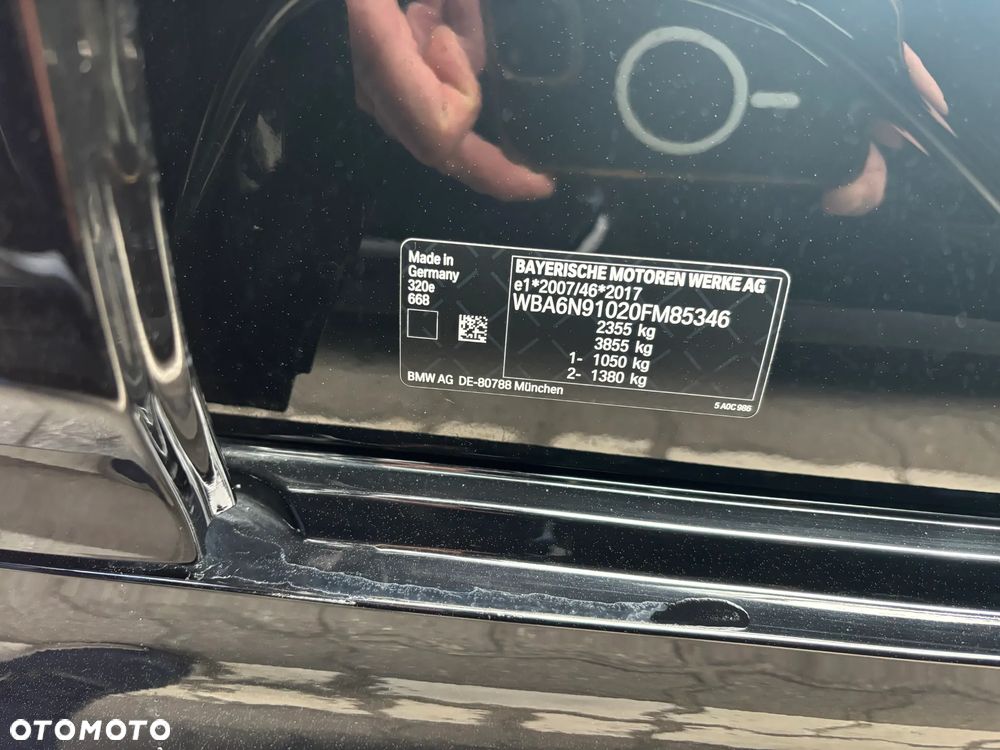 BMW Seria 3 320e - 8