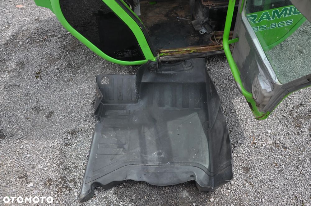 Kabina instalacja elektryczna  Merlo 55.9 50.9 - 3