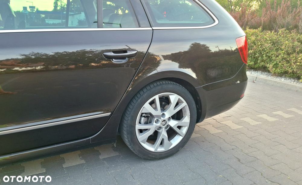 Skoda Superb 2.0 TSI DSG Elegance - 5