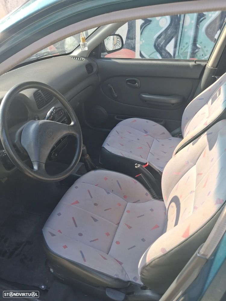 Hyundai Accent 1.3 LS - 3