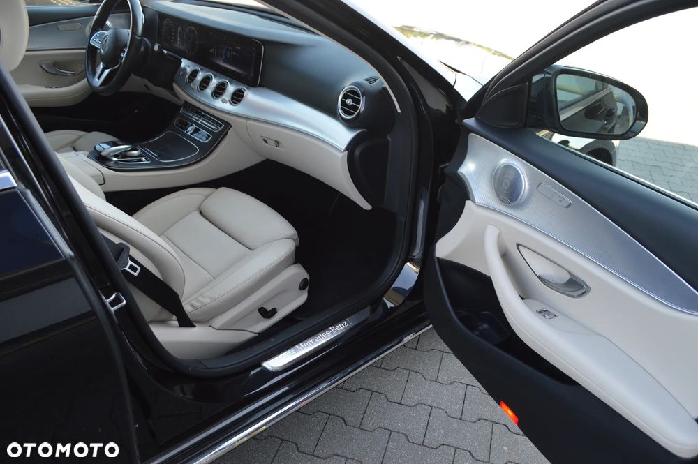 Mercedes-Benz Klasa E 220 d 4-Matic Avantgarde - 12