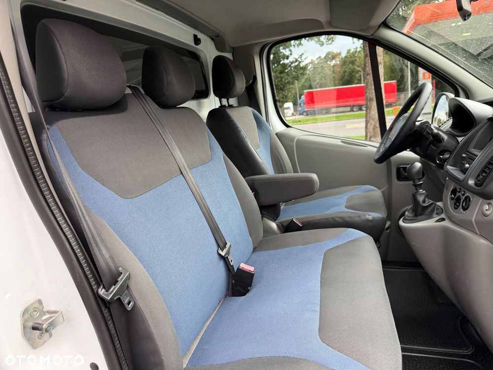 Renault Trafic - 12