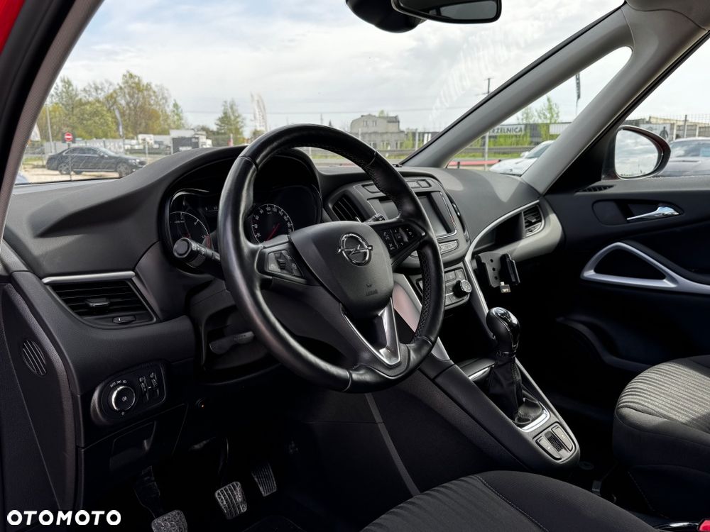 Opel Zafira - 10