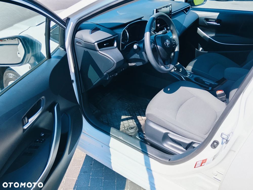 Toyota Corolla - 5