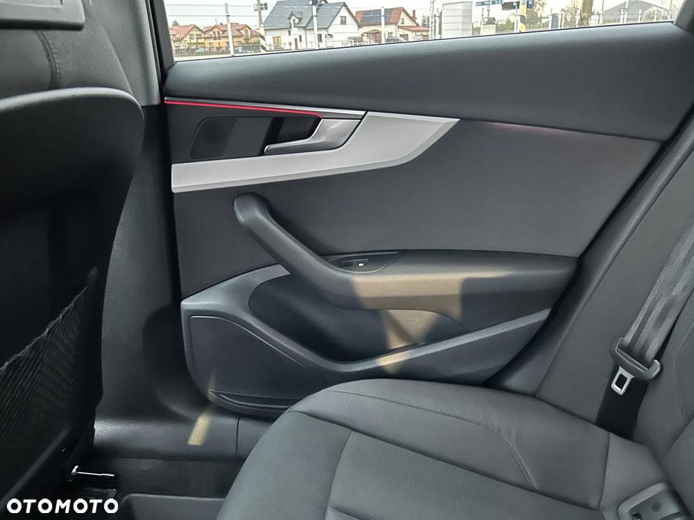 Audi A4 Avant 35 TDI mHEV Advanced S tronic - 24