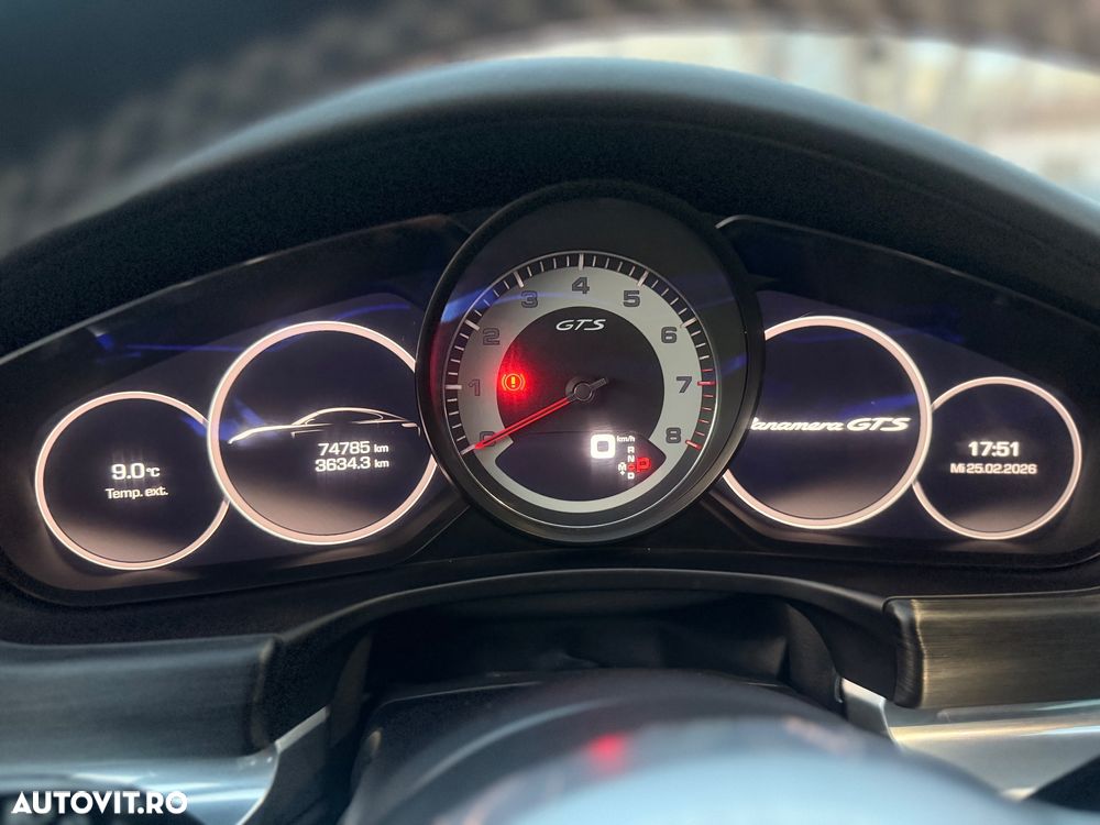 Porsche Panamera - 32