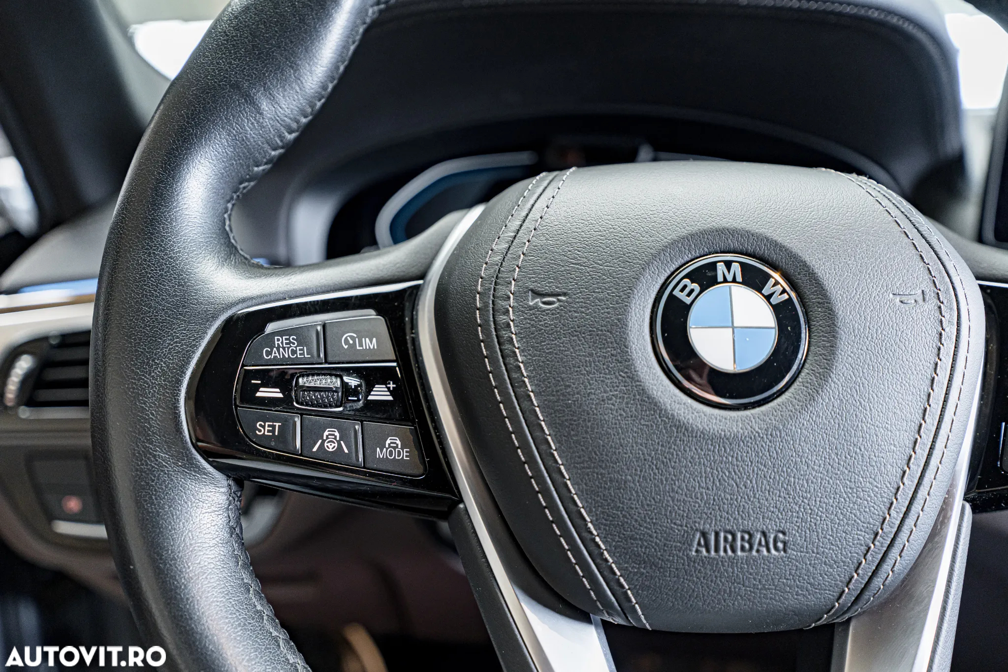 BMW Seria 5 530e xDrive AT PHEV - 17