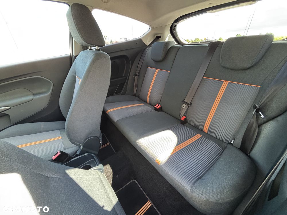 Ford Fiesta - 12