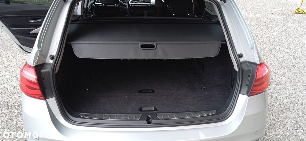 BMW Seria 3 318d - 15